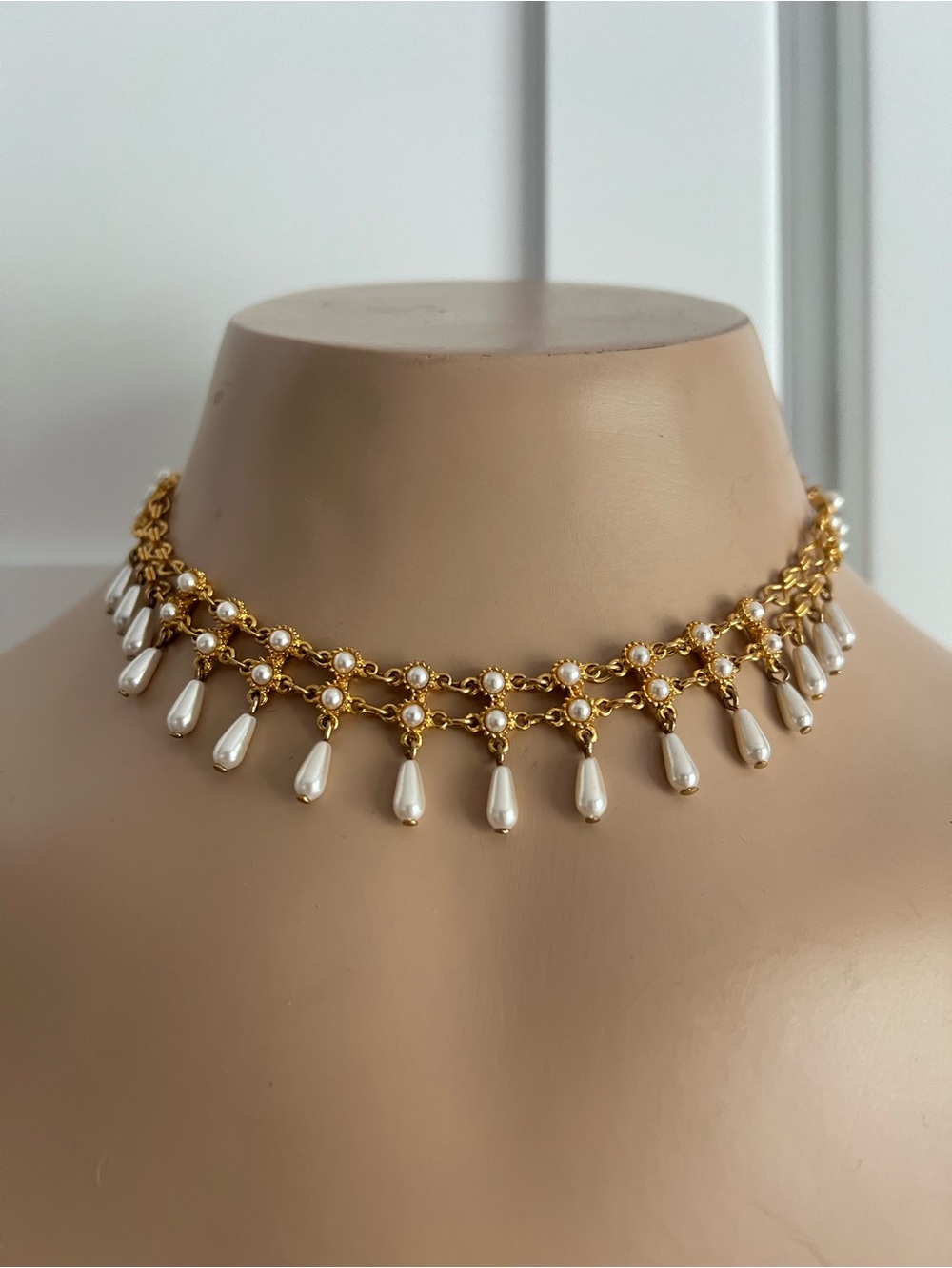 Gold Pearl Teardrop Choker Necklace - Elegant Women's Jewelry